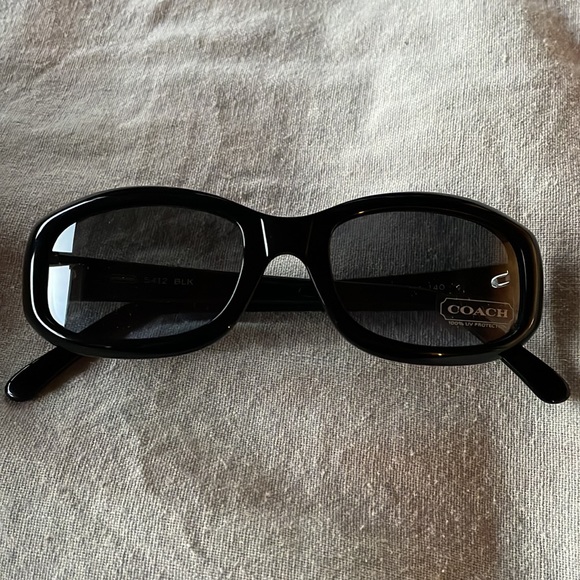 Coach HP 🎉 Black sunglasses NEW with hard case - Picture 1 of 13